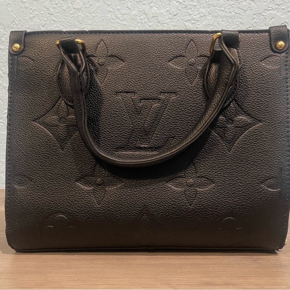On The Go Tote In Black Monogram